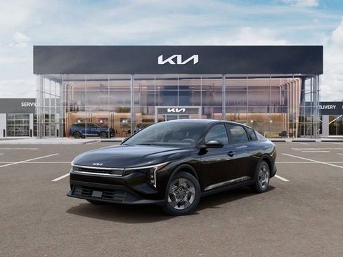 New 2026 Kia K4 LX image 1