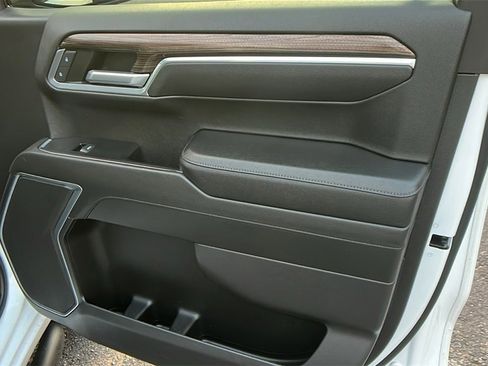 Certified 2022 Chevrolet Silverado 1500 RST image 16