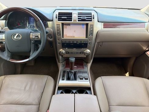 Used 2015 Lexus GX 460 w/ Premium Package AWD/4WD image 19