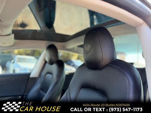 Used 2018 Tesla Model 3 Long Range image 16