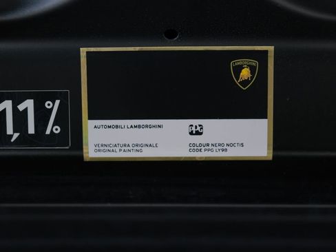 Used 2020 Lamborghini Huracan EVO image 47