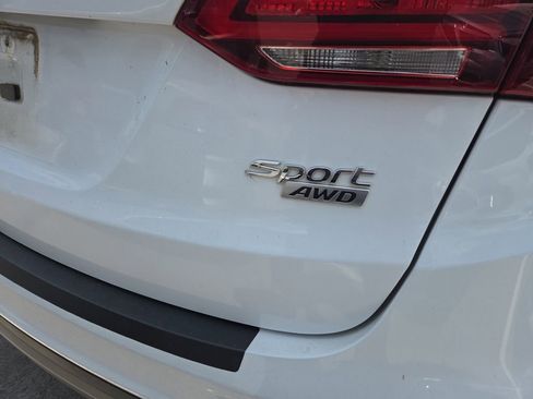Used 2017 Hyundai Santa Fe Sport AWD/4WD image 5