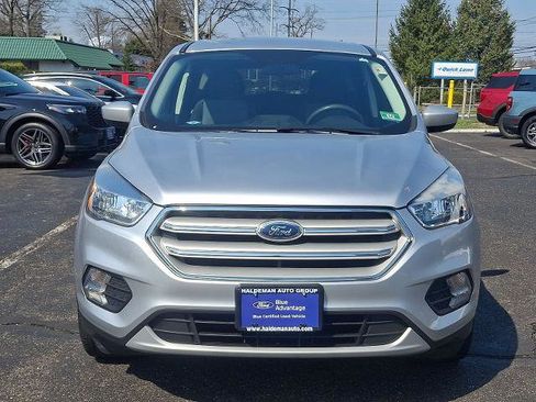 Certified 2019 Ford Escape SE image 2