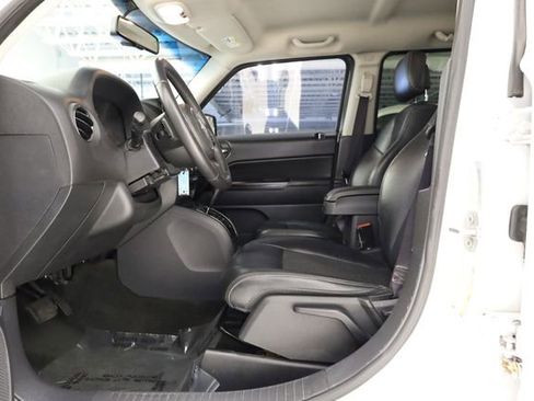 Used 2016 Jeep Patriot Sport w/ Power Value Group image 13