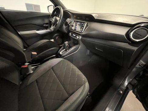 Used 2020 Nissan Kicks SV image 10