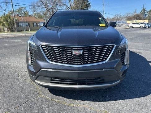 Used 2023 Cadillac XT4 Premium Luxury w/ Cold Weather Package image 7