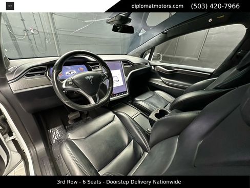 Used 2018 Tesla Model X 75D image 17