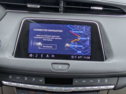 Used 2023 Cadillac XT4 Premium Luxury w/ Technology Package FWD image 18