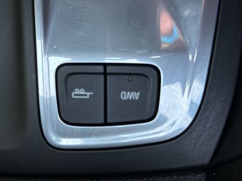 Used 2018 Chevrolet Equinox Premier AWD/4WD image 29