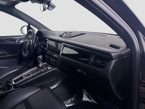 Used 2020 Porsche Macan S AWD/4WD image 29
