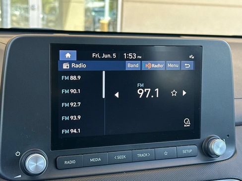 Used 2023 Hyundai Kona SE w/ Cargo Package FWD image 16