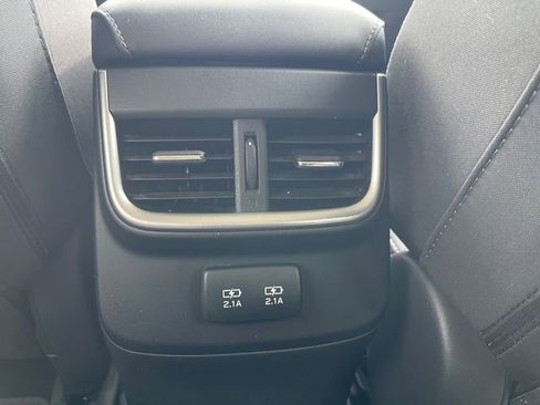 Used 2022 Subaru Outback Premium AWD/4WD image 18