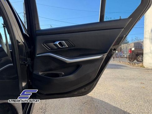 Used 2024 BMW 330i xDrive 330i xDrive image 15