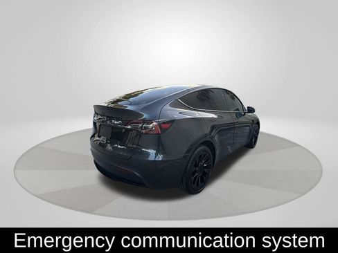 Used 2024 Tesla Model Y Long Range image 7