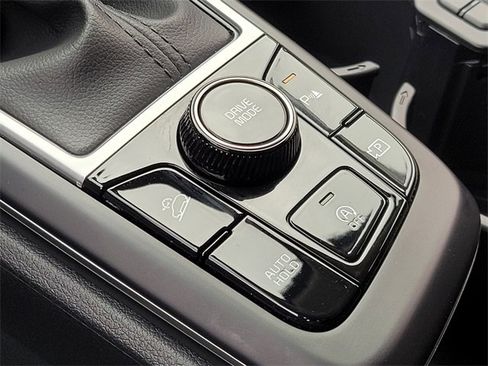 Used 2025 Kia Sportage LX image 26