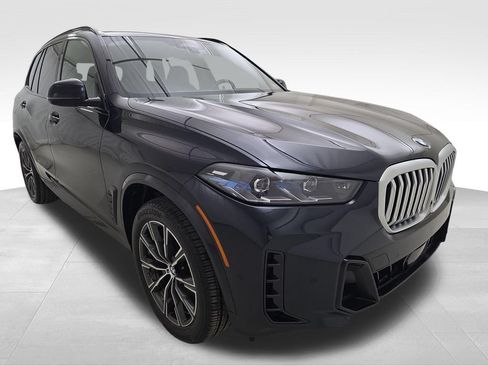 Used 2026 BMW X5 xDrive40i w/ M Sport Package AWD/4WD image 2