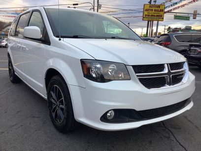 Used 2019 Dodge Grand Caravan SE