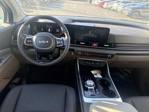 New 2026 Kia Carnival EX image 6