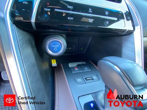 Certified 2021 Toyota Venza Limited AWD/4WD image 42