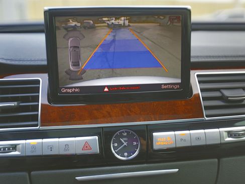 Used 2013 Audi A8 L 3.0T image 9