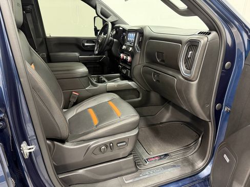 Used 2023 GMC Sierra 2500 AT4 image 25