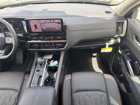 New 2026 Nissan Pathfinder Platinum w/ Cargo Package FWD image 16