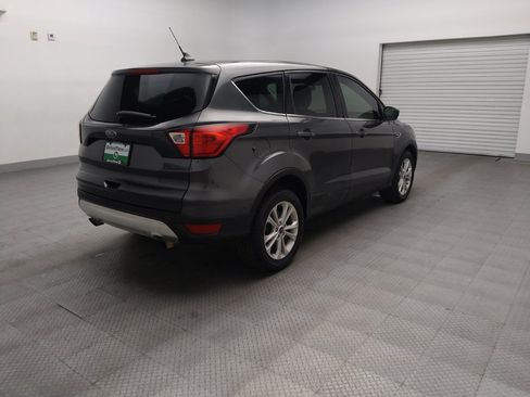Used 2019 Ford Escape SE FWD image 9