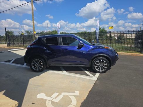 Used 2017 Nissan Juke SV w/ Technology Package image 7