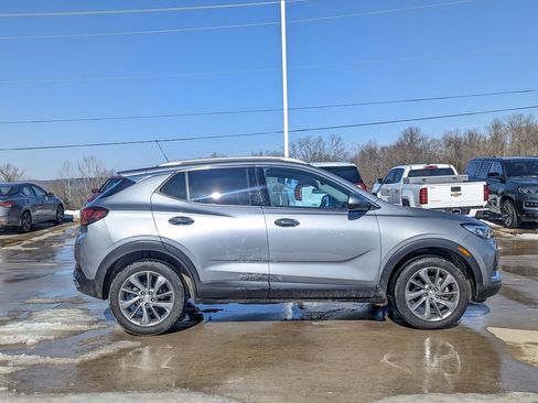 Used 2023 Buick Encore GX Essence w/ Experience Buick Package image 6