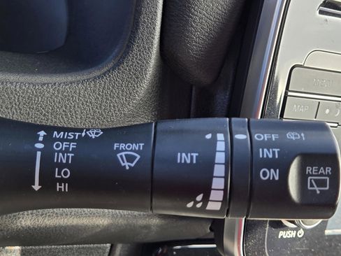 Used 2018 Nissan Leaf SL w/ SL Technology Package image 16