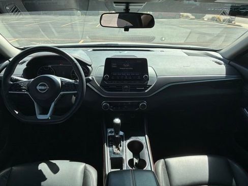 Certified 2023 Nissan Altima 2.5 SR FWD image 14