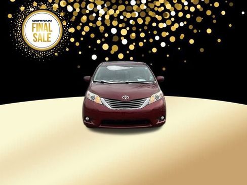 Used 2014 Toyota Sienna XLE image 9