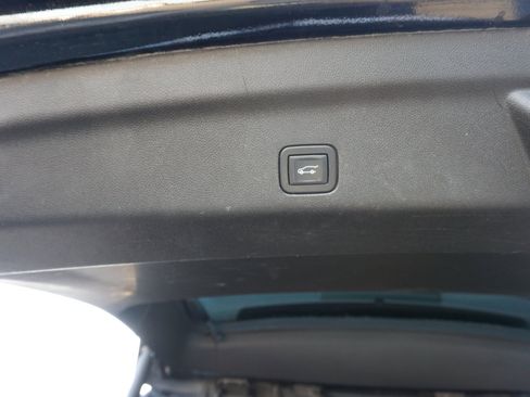 Used 2021 Chevrolet Tahoe LT image 8