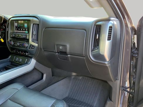 Used 2015 Chevrolet Silverado 1500 LTZ Z71 w/ LTZ Plus Package AWD/4WD image 18