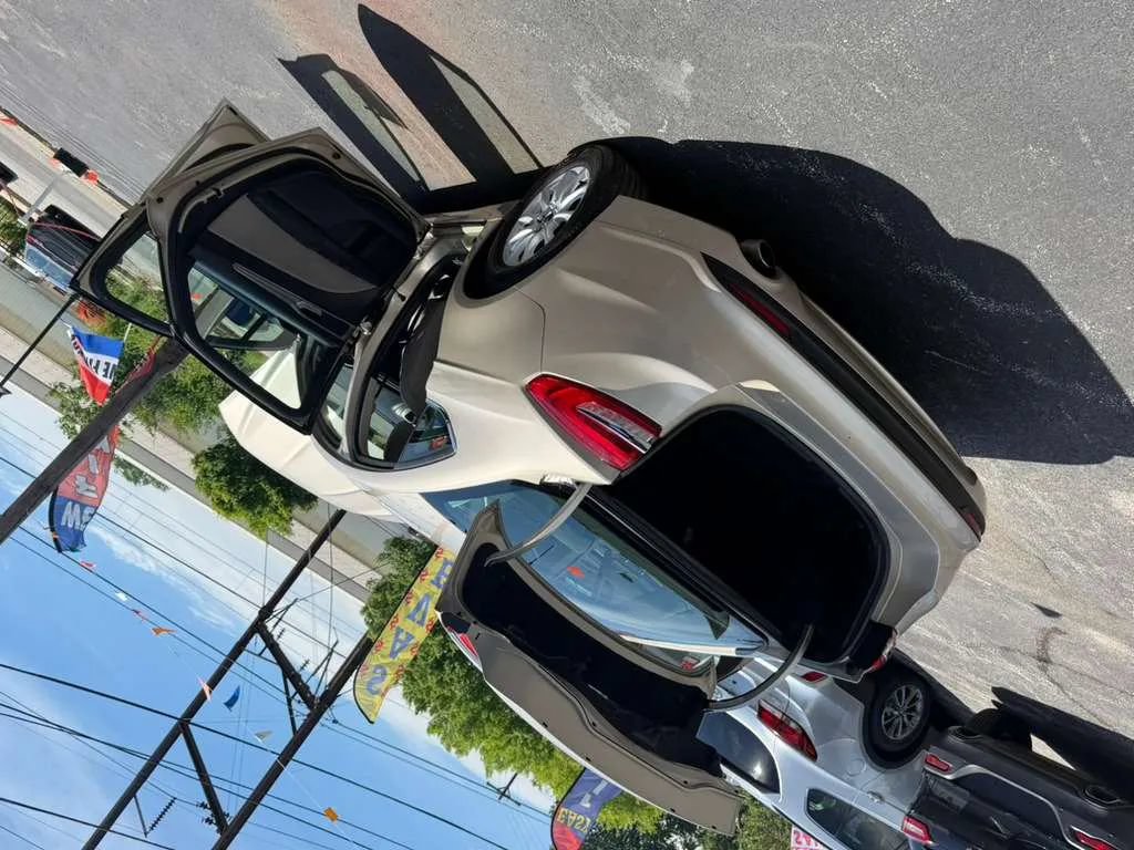Used 2018 Ford Fusion S FWD image 18
