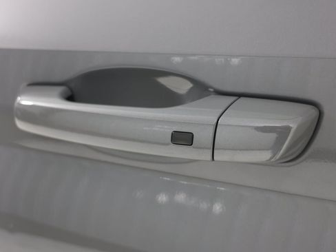 Used 2022 Hyundai Venue Limited w/ Cargo Package image 19