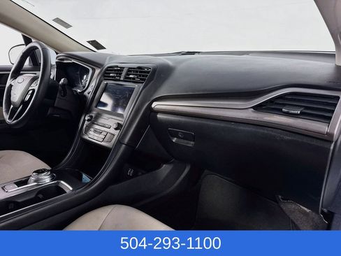 Used 2020 Ford Fusion SE w/ Equipment Group 151A FWD image 28