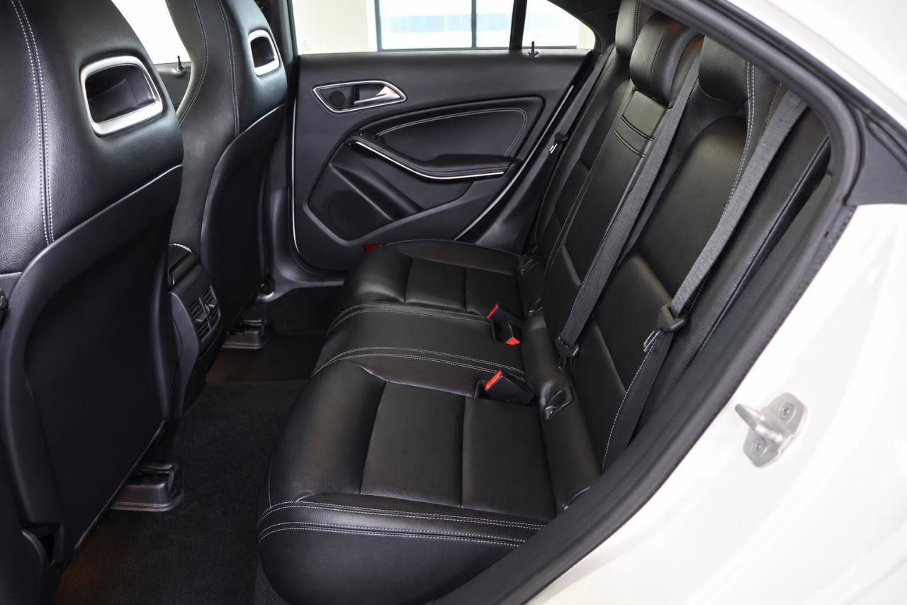 Used 2018 Mercedes-Benz CLA 250 4MATIC image 24