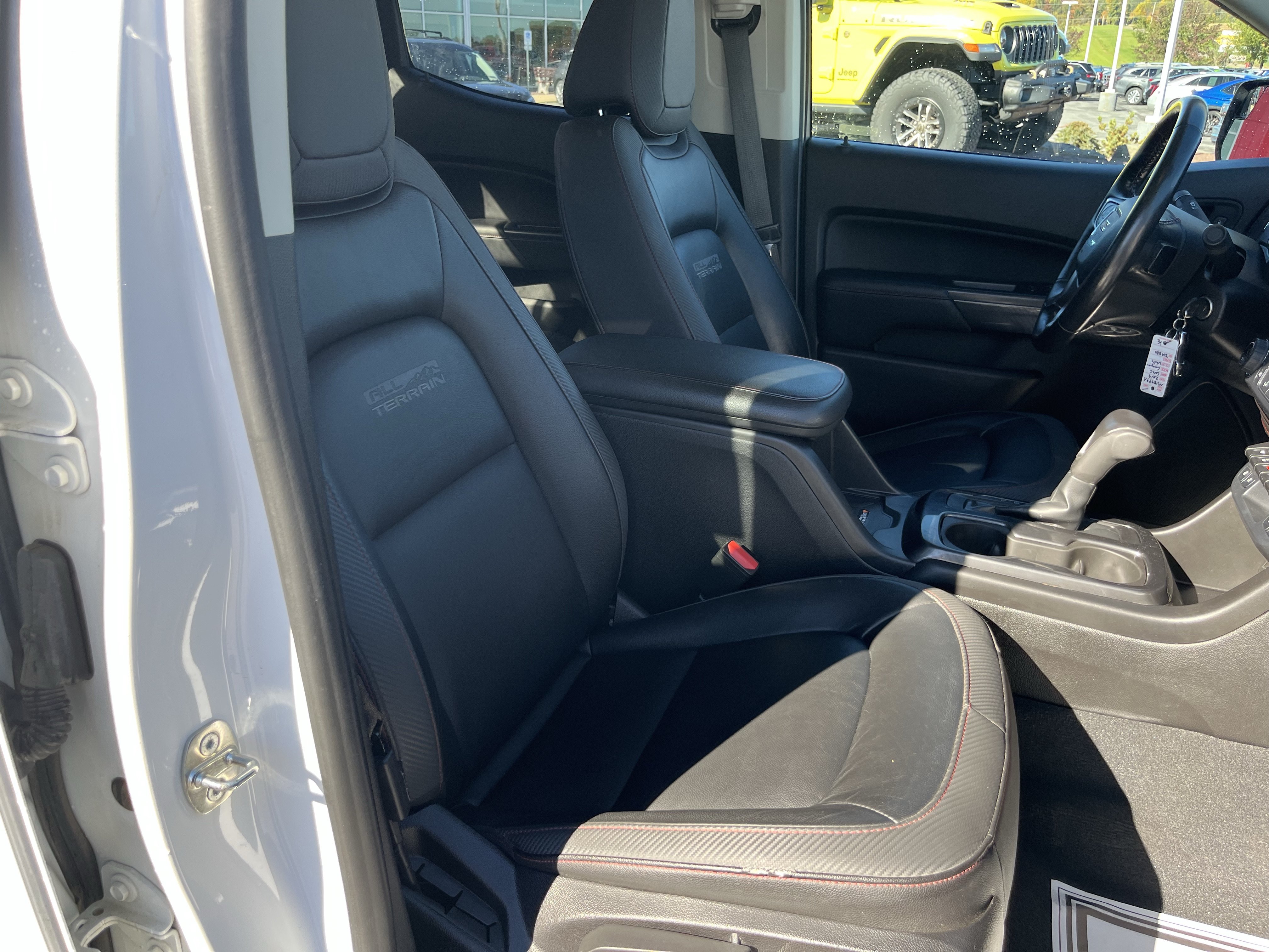 Used 2019 GMC Canyon All Terrain w/ Trailering Package AWD/4WD image 3