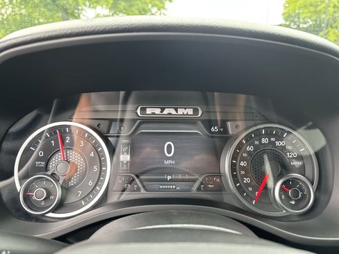 New 2026 RAM 1500 Express AWD/4WD image 13