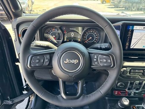 New 2026 Jeep Gladiator Mojave w/ Safety Group AWD/4WD image 11