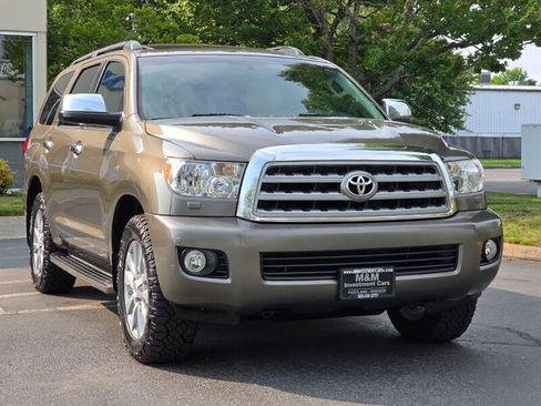 Used 2011 Toyota Sequoia Limited image 2