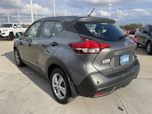 Certified 2020 Nissan Kicks S image 3