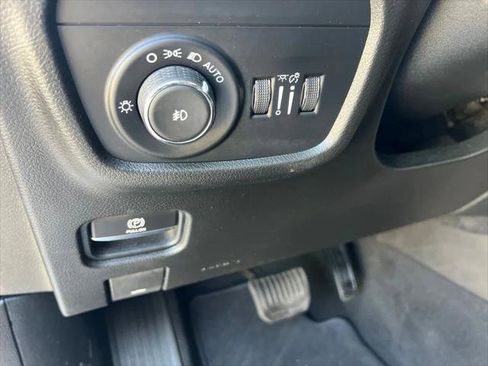 Certified 2021 Jeep Grand Cherokee L Overland w/ Luxury Tech Group IV AWD/4WD image 35