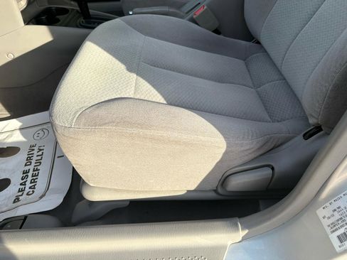 Used 2003 MAZDA Protege FWD image 40