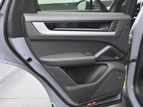 New 2026 Porsche Cayenne Coupe image 23