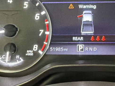 Used 2023 Nissan Titan SV image 8