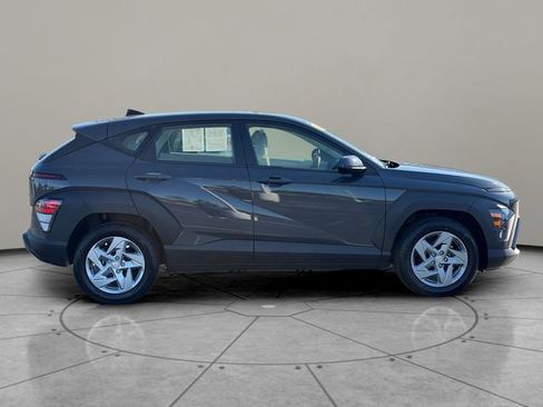 Used 2024 Hyundai Kona SE FWD image 7