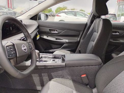 New 2026 Nissan Sentra SV w/ SV Convenience Package FWD image 12