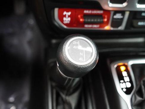 Used 2025 Jeep Wrangler Sport AWD/4WD image 29